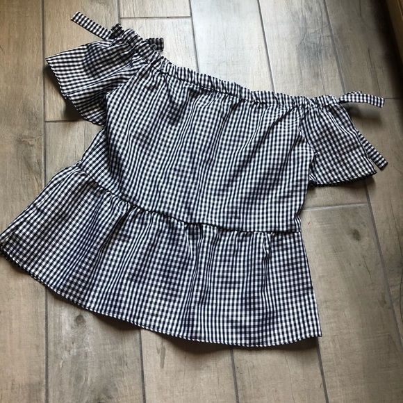 NWOT! Moa moa gingham off the shoulder bow detail top. Size L - Picture 3 of 4